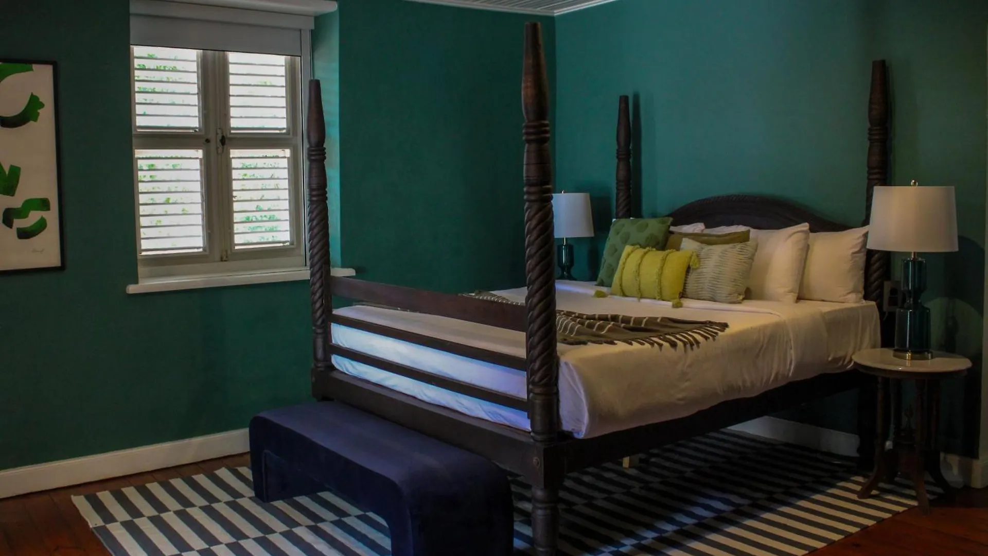 Kura Botanica Hotel Willemstad 4*,