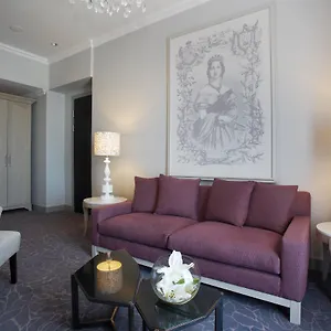 queen-victoria-hotel.hotels-capetown.com/